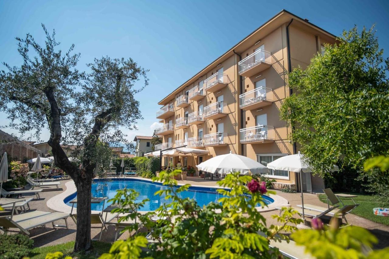 Hotel Romeo Torri del Benaco Kültér fotó