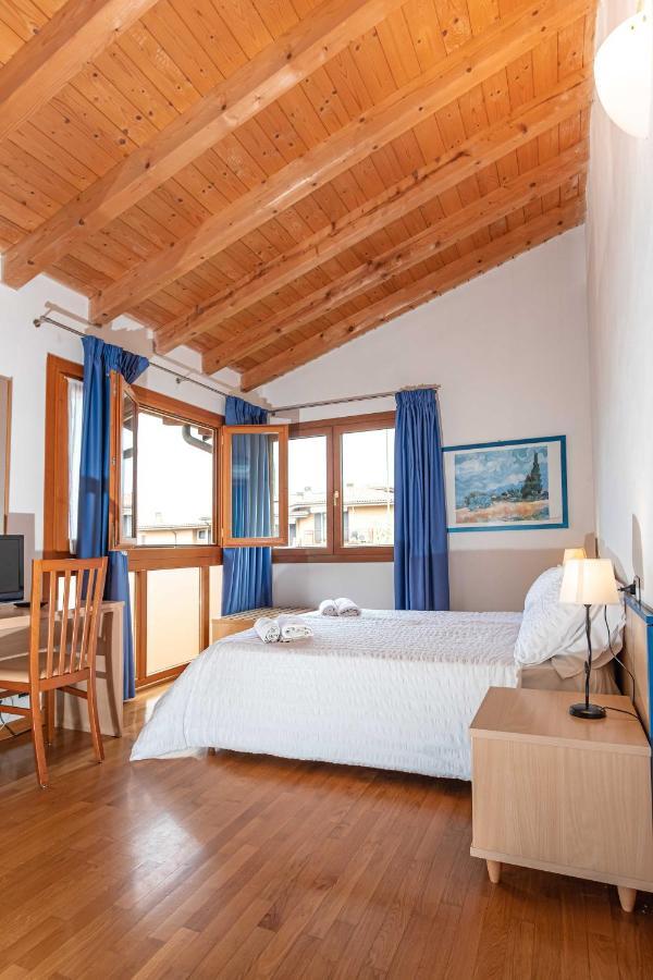 Hotel Romeo Torri del Benaco Kültér fotó