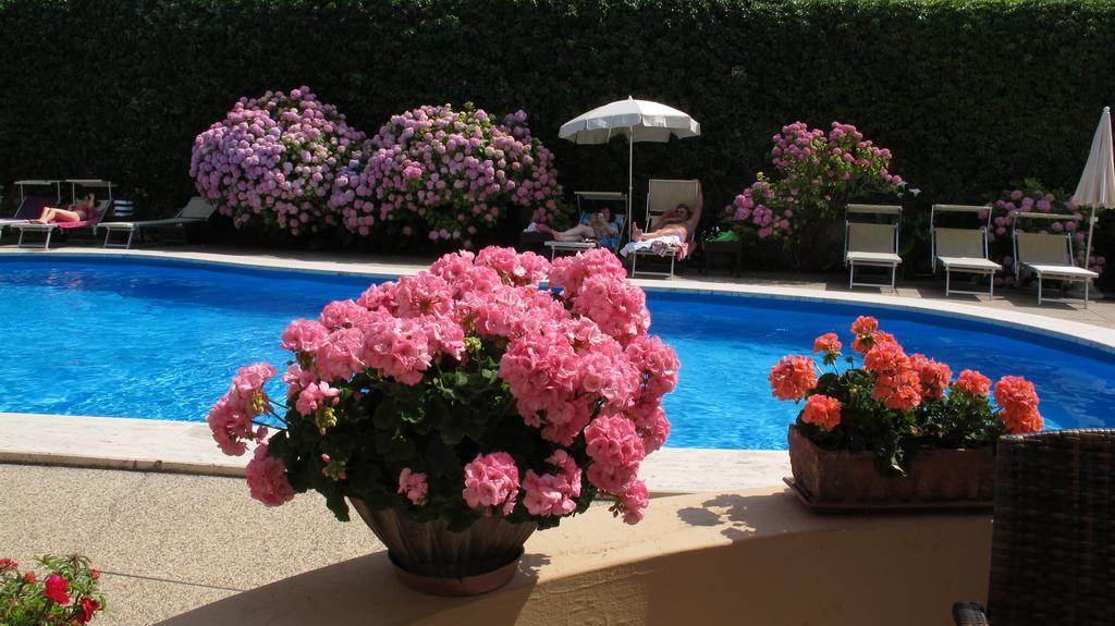 Hotel Romeo Torri del Benaco Kültér fotó