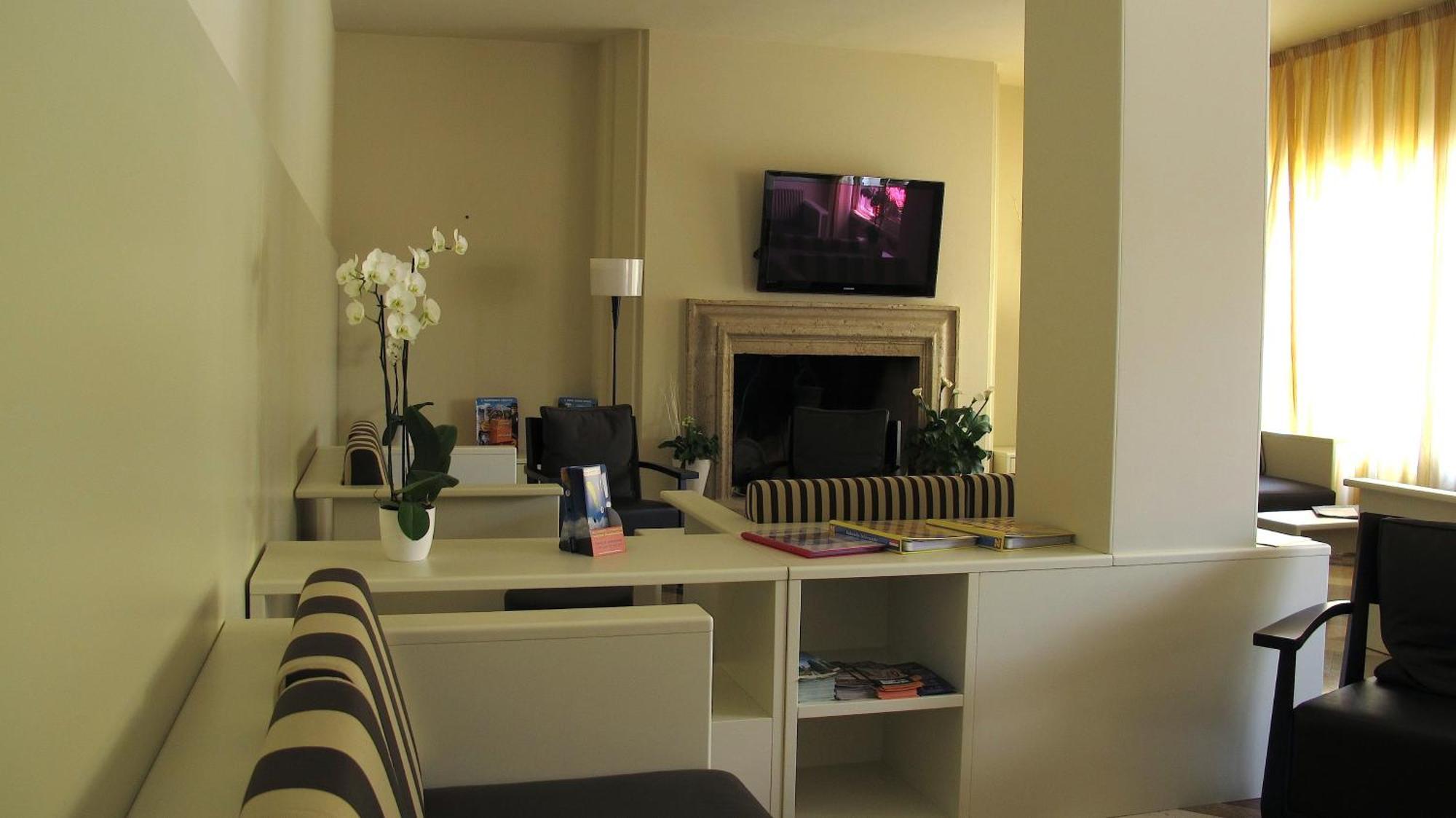 Hotel Romeo Torri del Benaco Kültér fotó