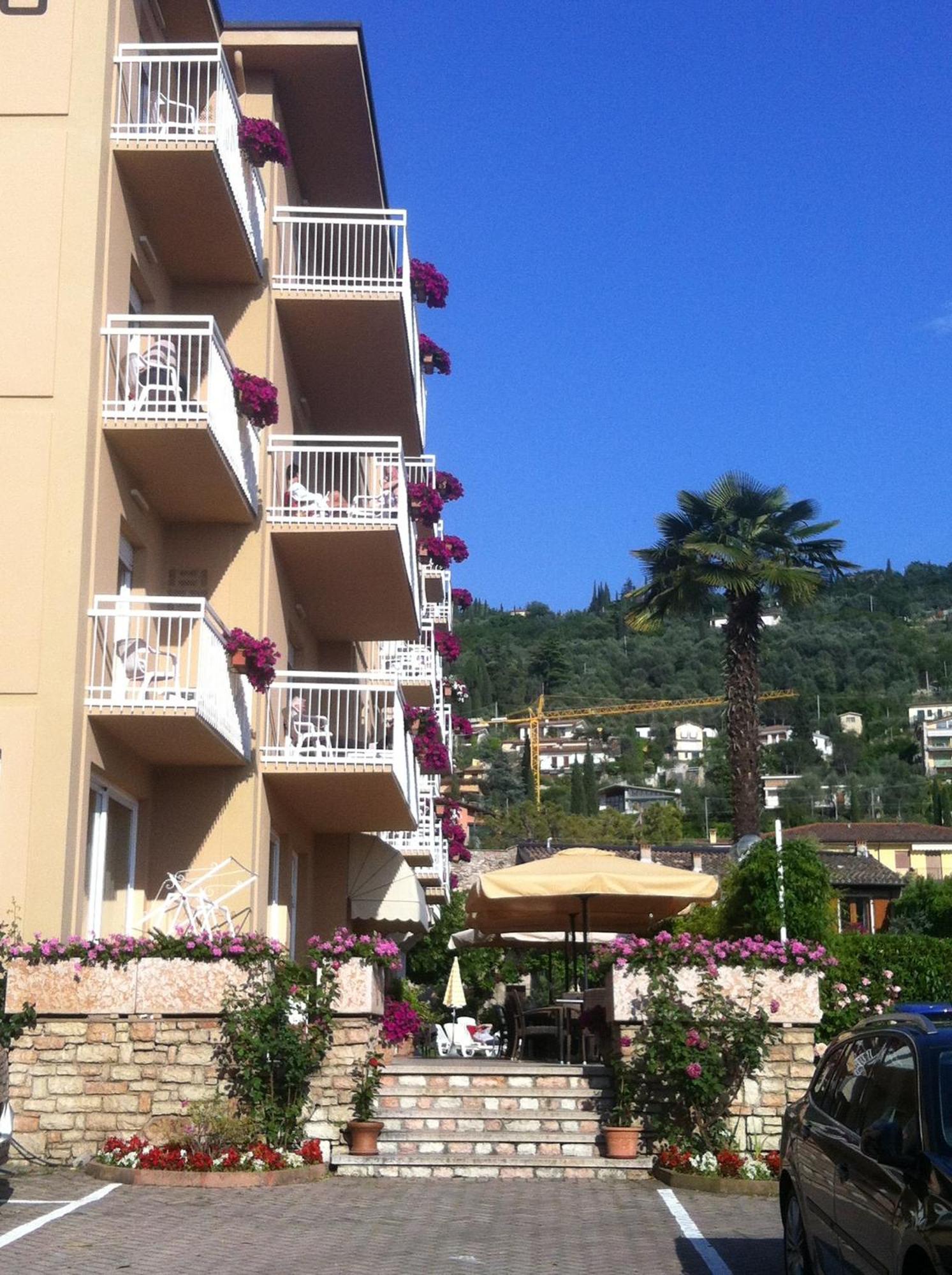 Hotel Romeo Torri del Benaco Kültér fotó