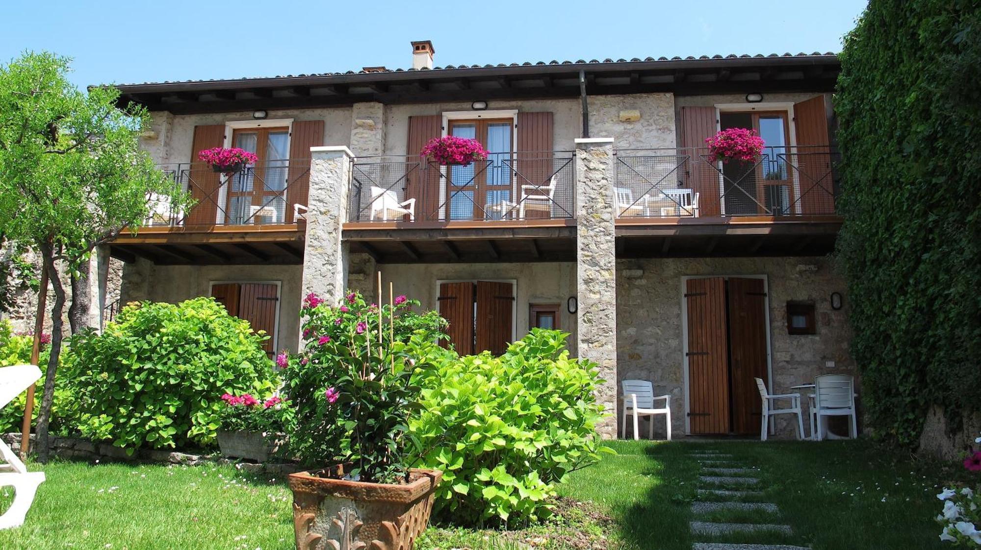 Hotel Romeo Torri del Benaco Kültér fotó